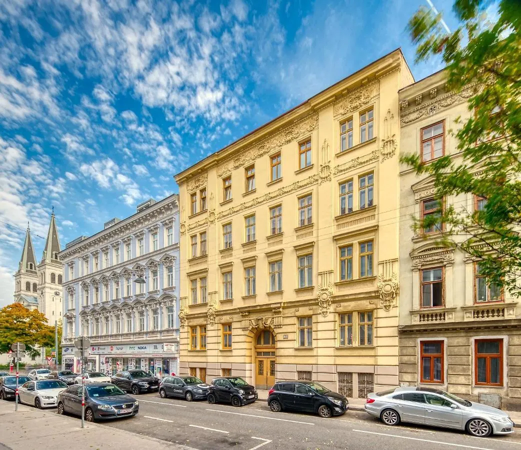 City Apartment With Netflix, Central And Near Metro, 8 Viena Austria