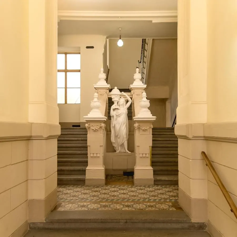 City Apartment With Netflix, Central And Near Metro, 8 Vienna
